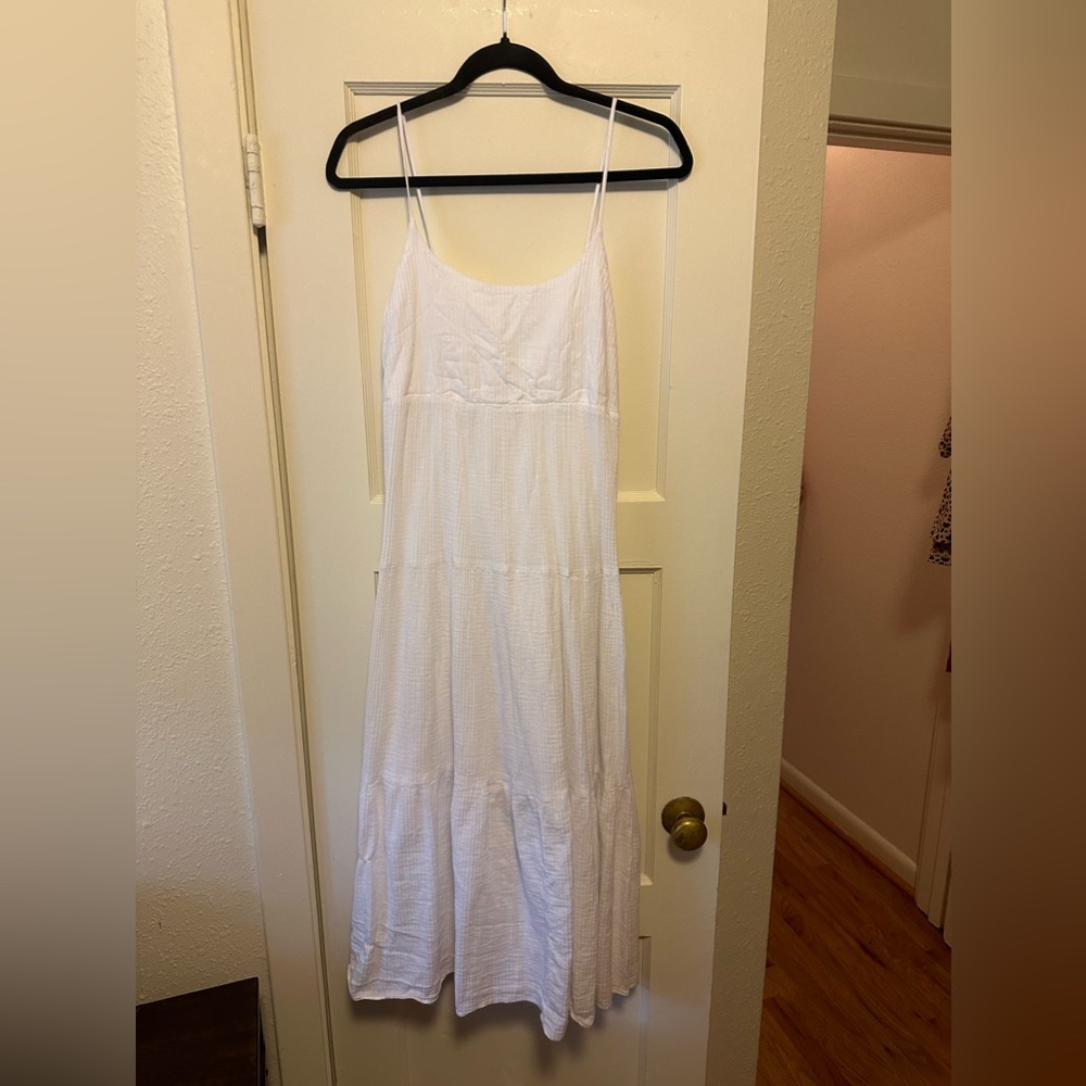 Beautiful while simple summer dress. From Kohls